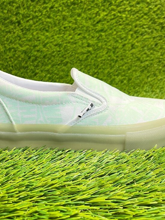 VANS Shoes - Vans Classic Slip-On Womens Size 6.5 Green Athletic Walking Skate Shoes Sneakers